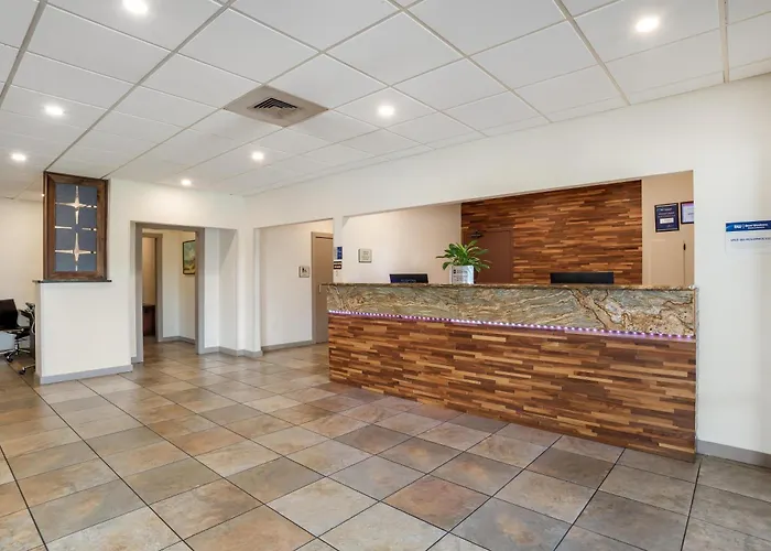 Best Western Crossroads Inn