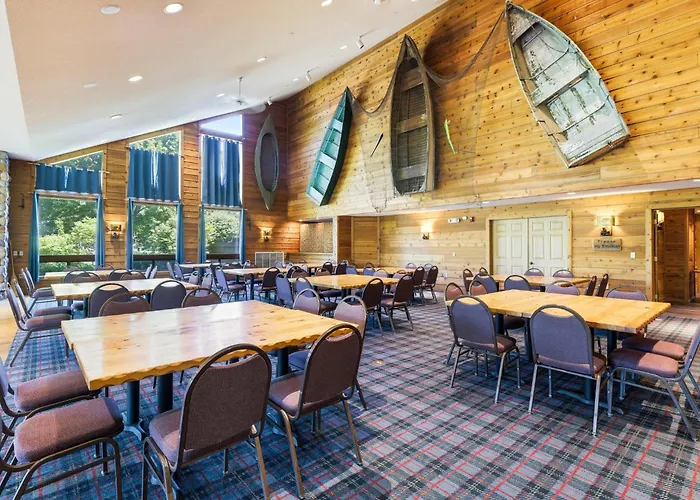 The Lodge At Crooked Lake