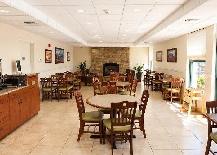 Boothill Inn And Suites
