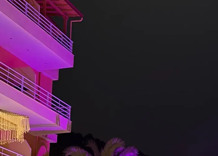 Karos Hotel Llaman