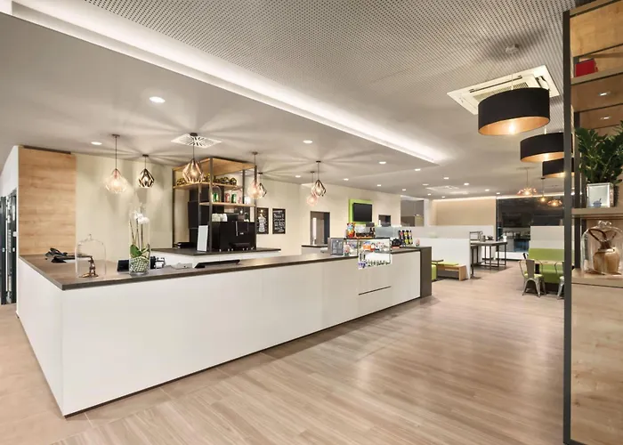 Super 8 By Wyndham Munich City North