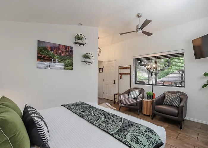 Red Rock Inn Cottages