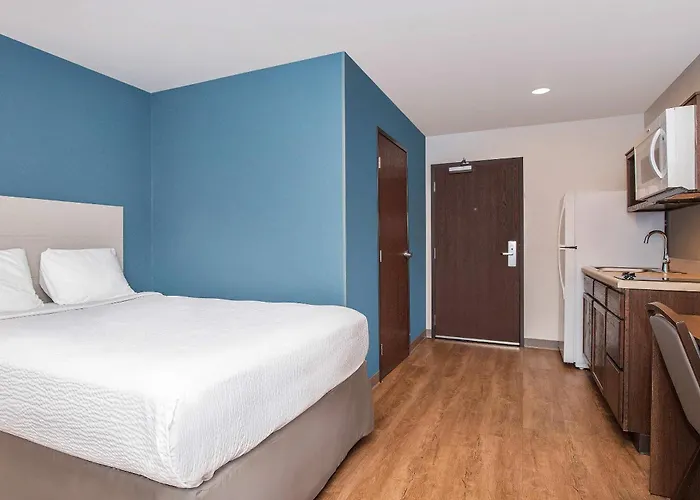 Woodspring Suites Carol Stream - Chicago