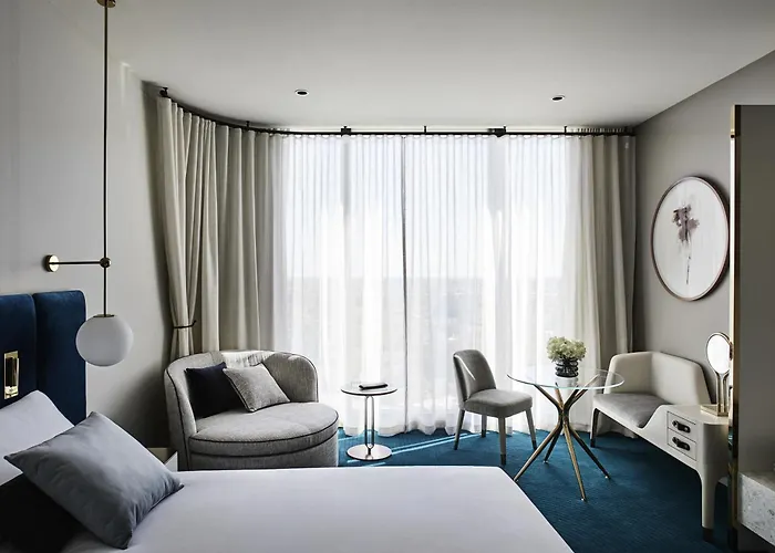 Hotel Chadstone Melbourne Mgallery Collection