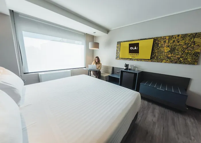 Ola Santiago Providencia, Tapestry Collection By Hilton