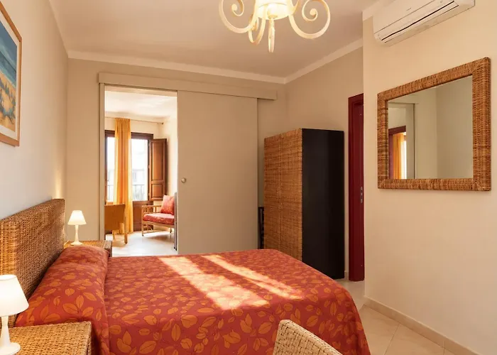 Insula Hotel