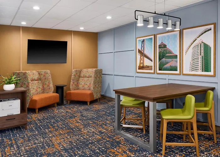 Hampton Inn & Suites Detroit Sterling Heights