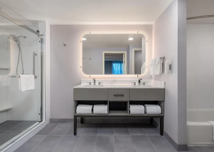 Homewood Suites By Hilton Fresno