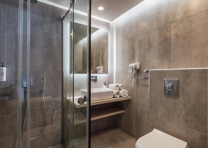 Alexandra Beach Resort & Spa