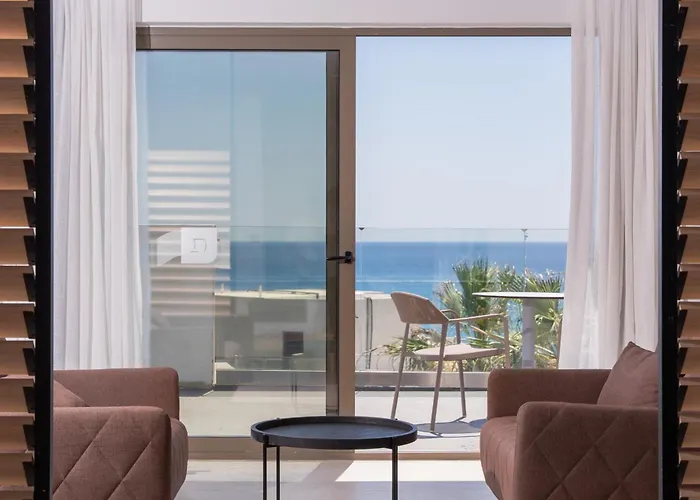 Paralos Rodos Lifestyle