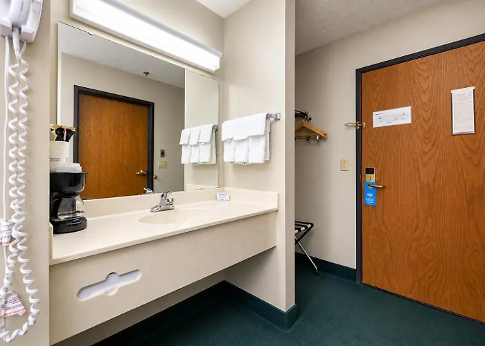 Days Inn By Wyndham Battlefield Rd/Hwy 65