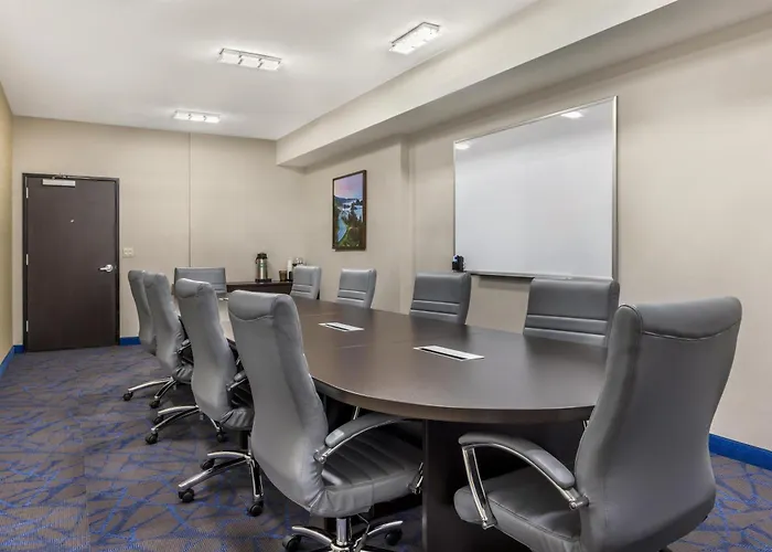 Best Western Plus Portland Airport Hotel & Suites