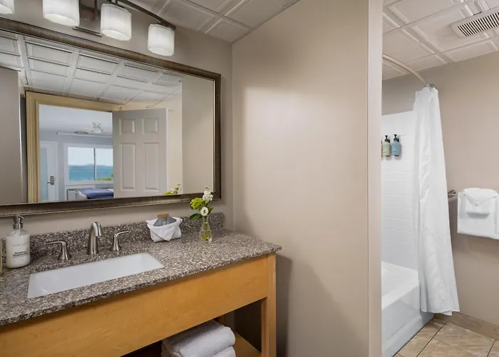 Atlantic Oceanside Hotel & Conference Center