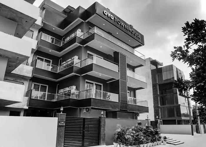 Super Townhouse 158 Near Netaji Subhash Marg Near Appu Ghar