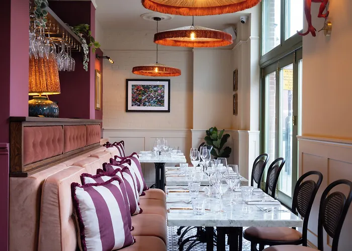 The Coat And Bear - A Heartwood Inn