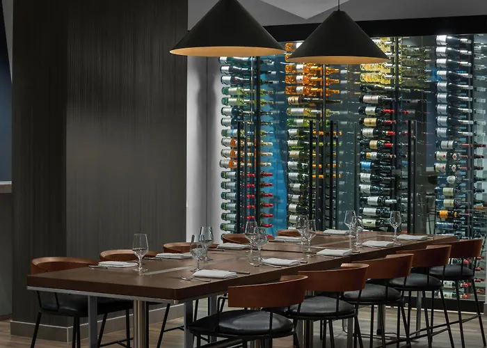 Courtyard By Marriott Calgary Downtown