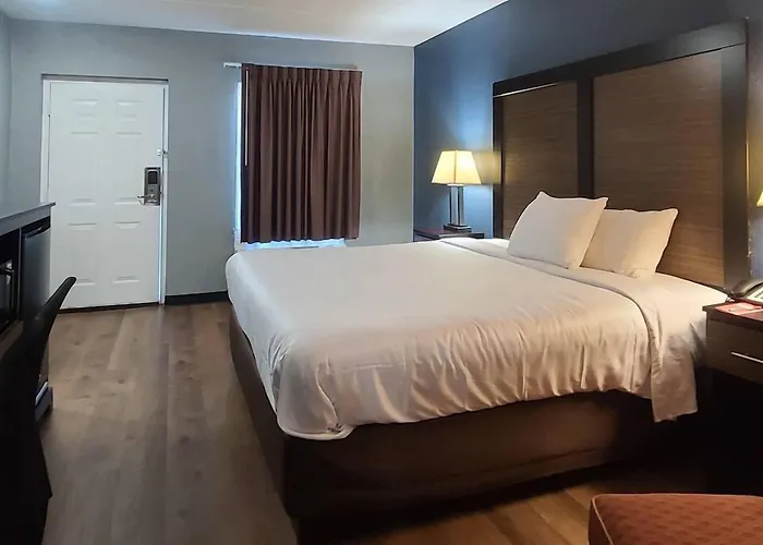 Econo Lodge Forest City