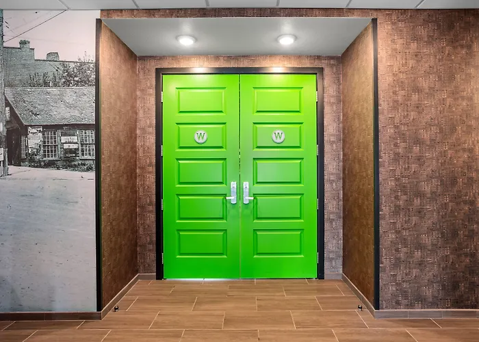 Cobblestone Hotel & Suites - De Pere Green Bay