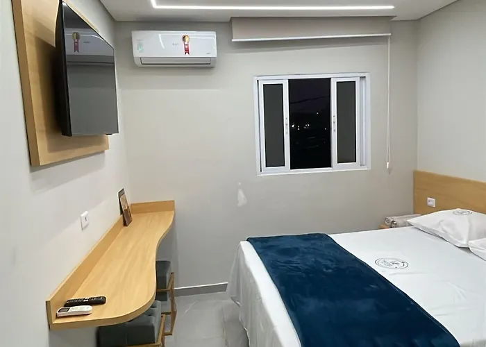 Hotel Ellos - Estacionamento e Café da Manhã Incluso