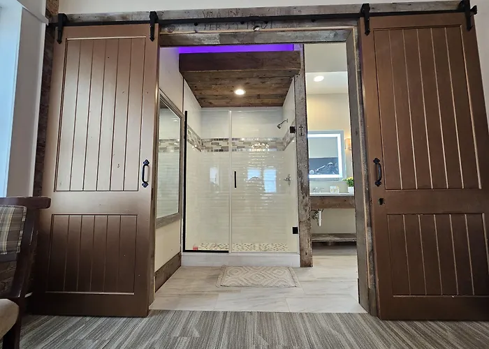 Eaglescape Suites And Event Center