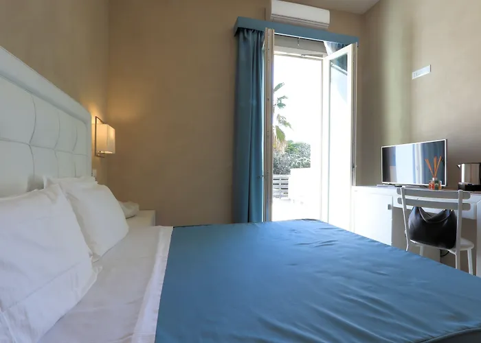 Hotel Cecina Beach