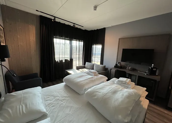 Arctic Sea Hotel