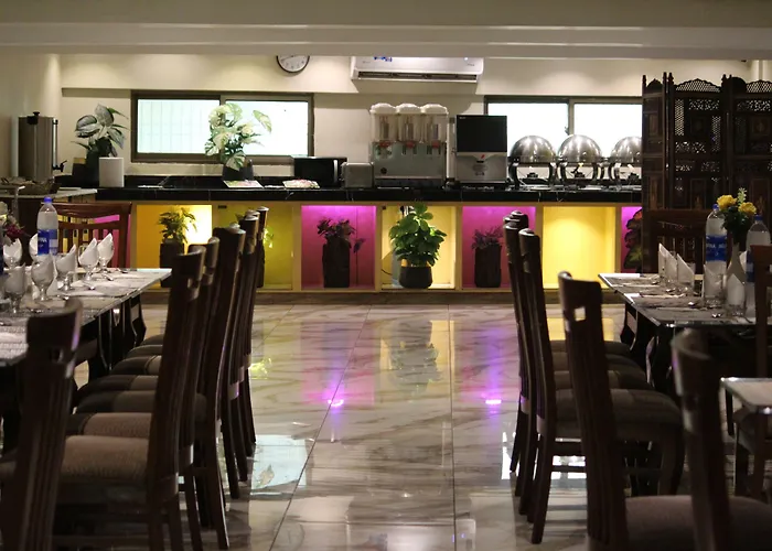 Hotel Pearl Inn