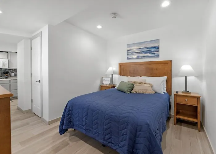 Extended Stay Gun Barrel City