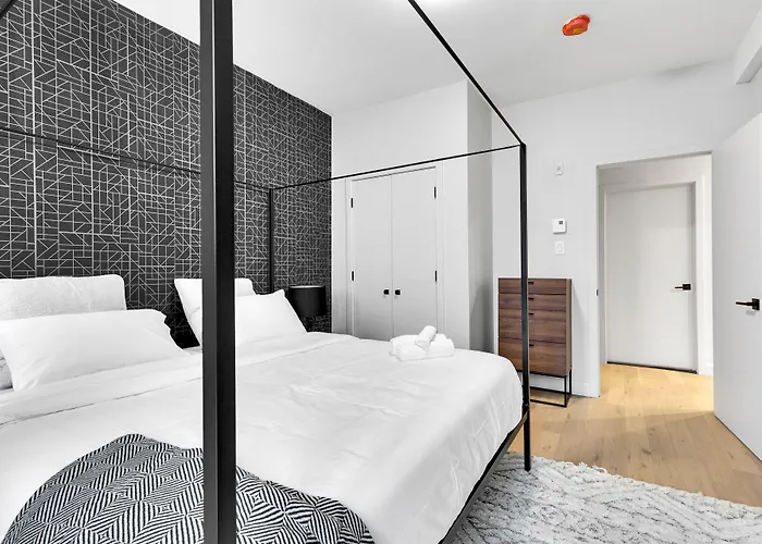 Deluxe Suites Downtown Montreal
