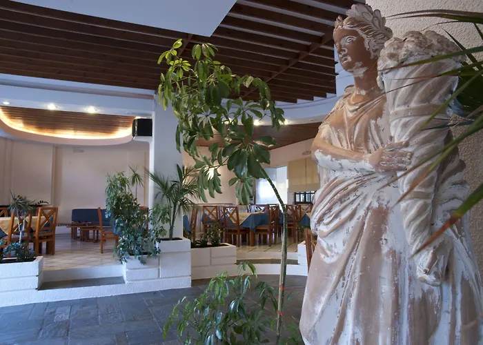 Albatross Hotel