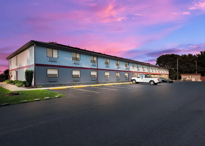 Red Roof Inn & Suites Vineland - Buena