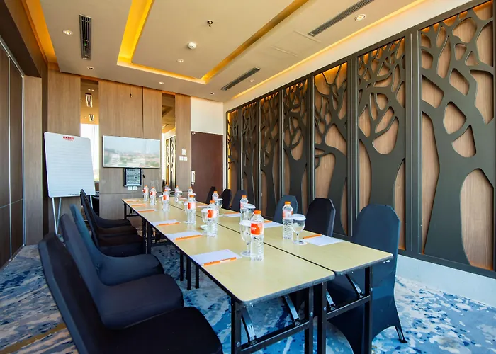 Harris Hotel & Conventions Gubeng