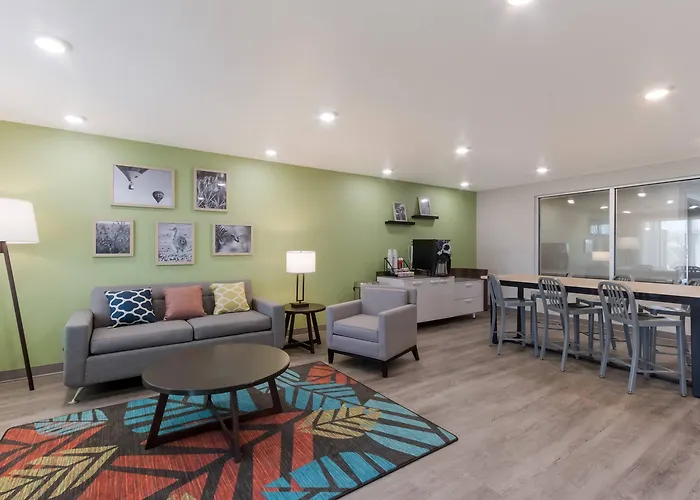 Woodspring Suites Chandler Airport