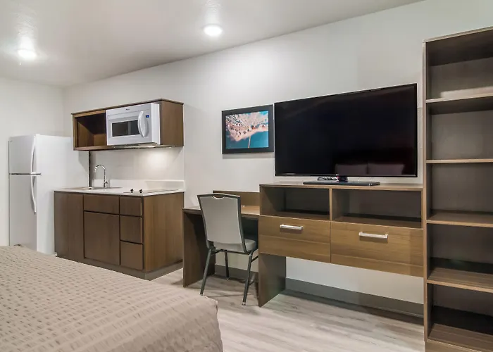 Woodspring Suites Fort Myers - Cape Coral