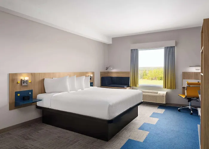 Microtel Inn & Suites By Wyndham Lachute