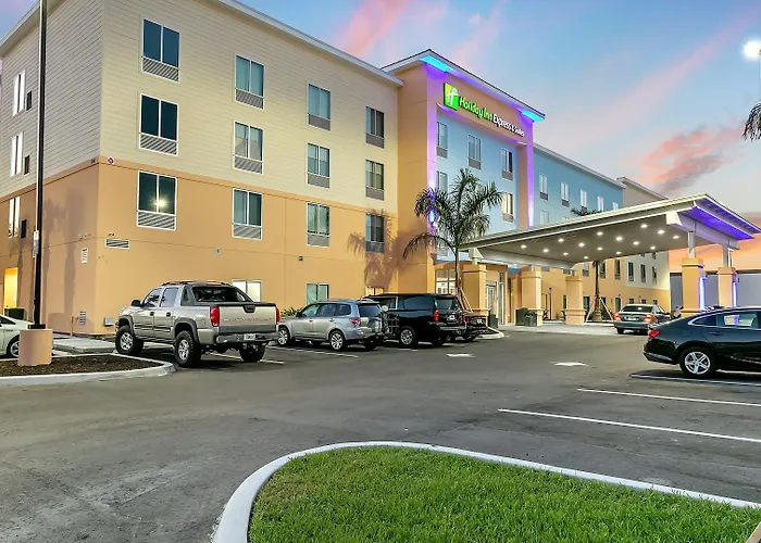 Holiday Inn Express & Suites Nokomis - Sarasota South By Ihg