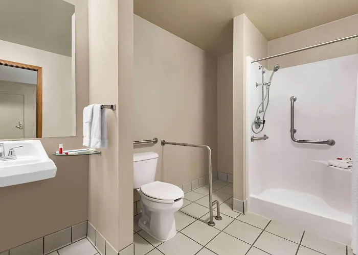 Travelodge By Wyndham Wellington
