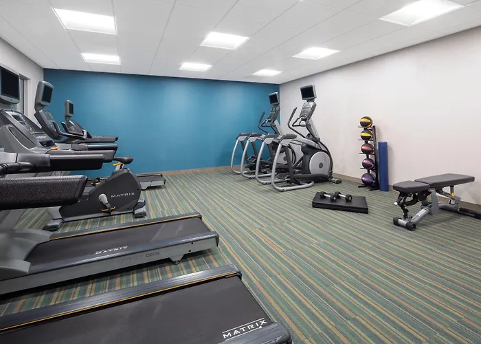 Holiday Inn Express & Suites Chico By Ihg