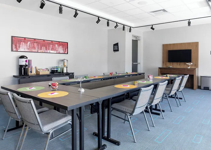 Aloft By Marriott Glendale At Westgate