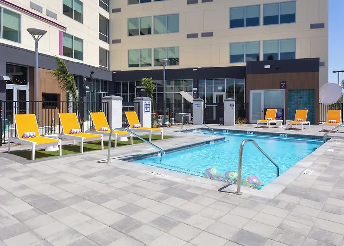 Aloft By Marriott Glendale At Westgate