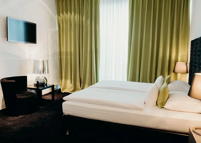 Hotel Crystal