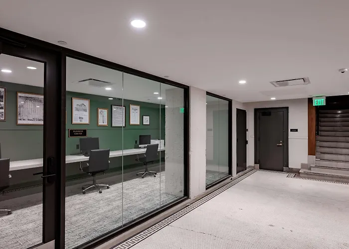 Hotel Fort Des Moines, Curio Collection By Hilton