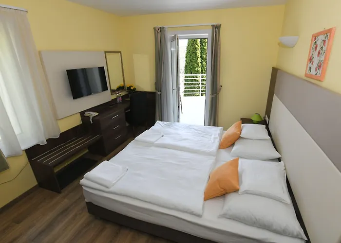 Jade Hotel-Ezuesthid Hotel