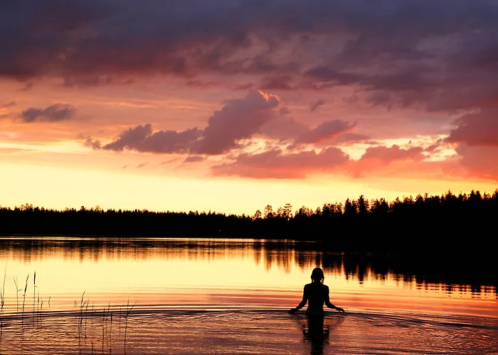 Isokenkaeisten Klubi - Wilderness Lodge