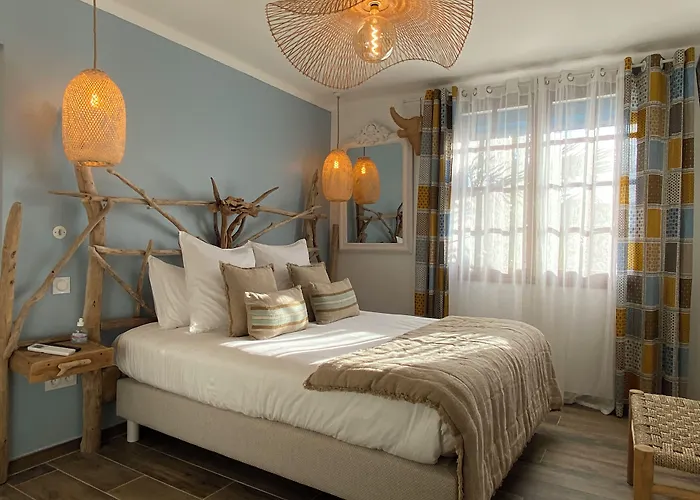 Hotel Le Neptune En Camargue