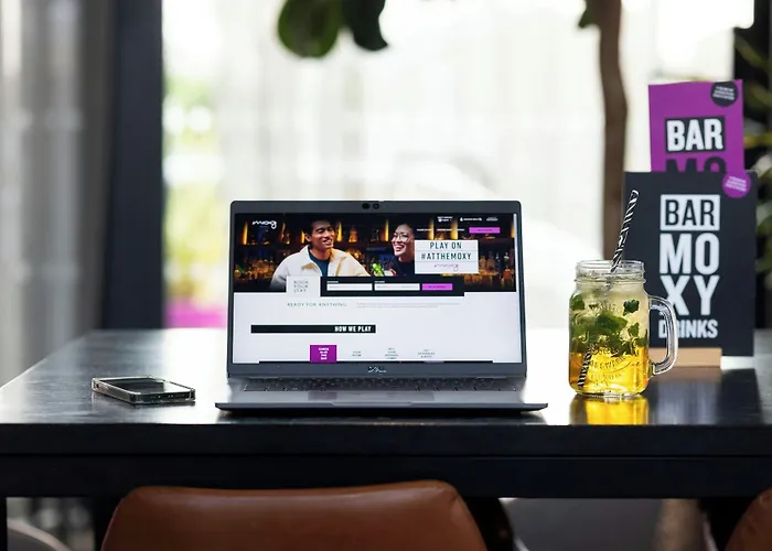Moxy Glasgow Sec
