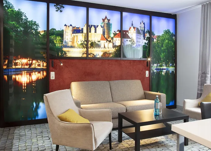 SL'otel im Parforcehaus