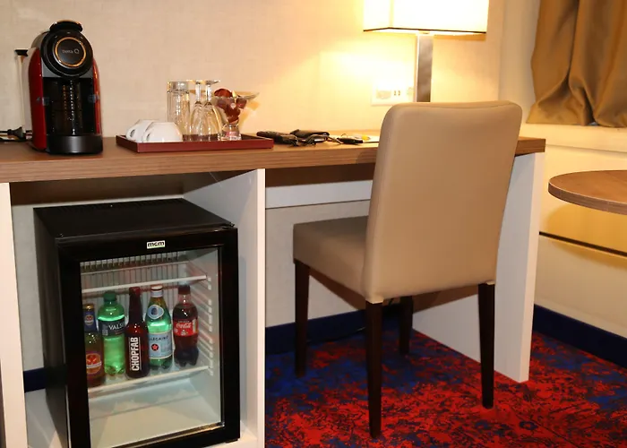 My Home Hotel - Free Parking , Ac