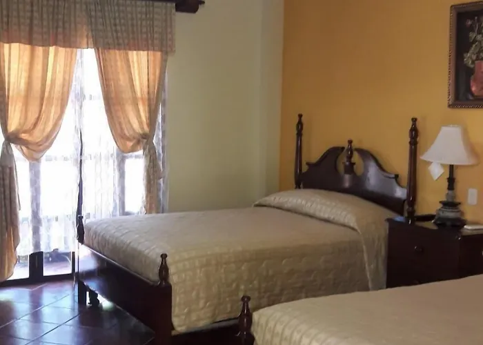 Hotel Acropolis Maya