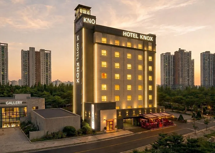 Knox Hotel